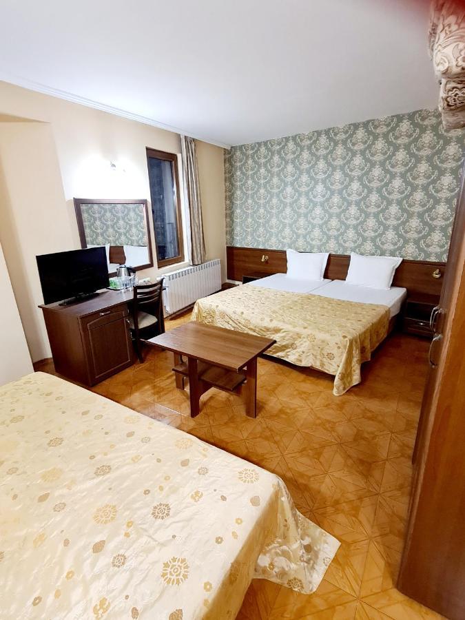 Lucky Hotel Veliko Tarnovo Kültér fotó